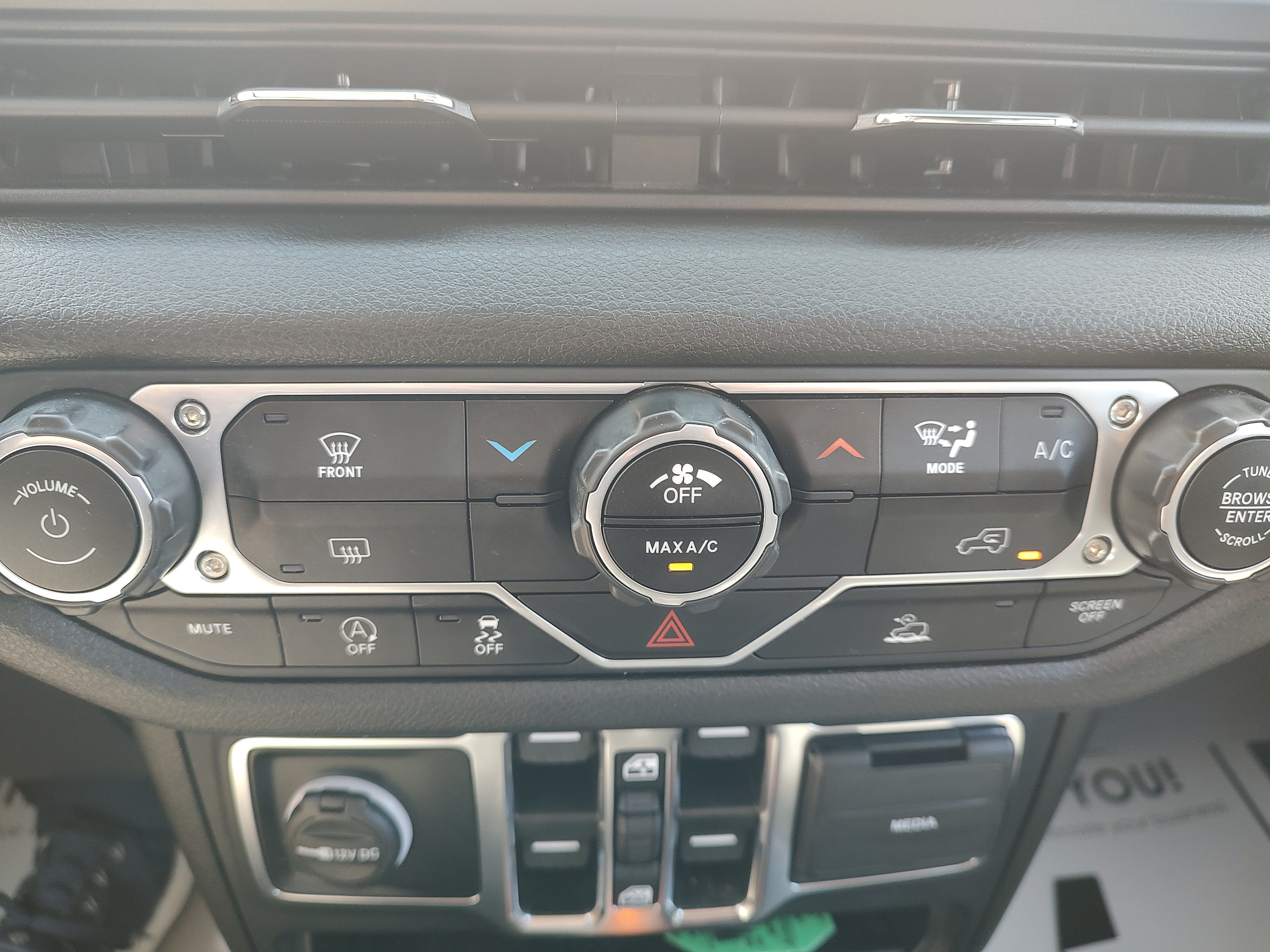 2024 Jeep Gladiator Nighthawk