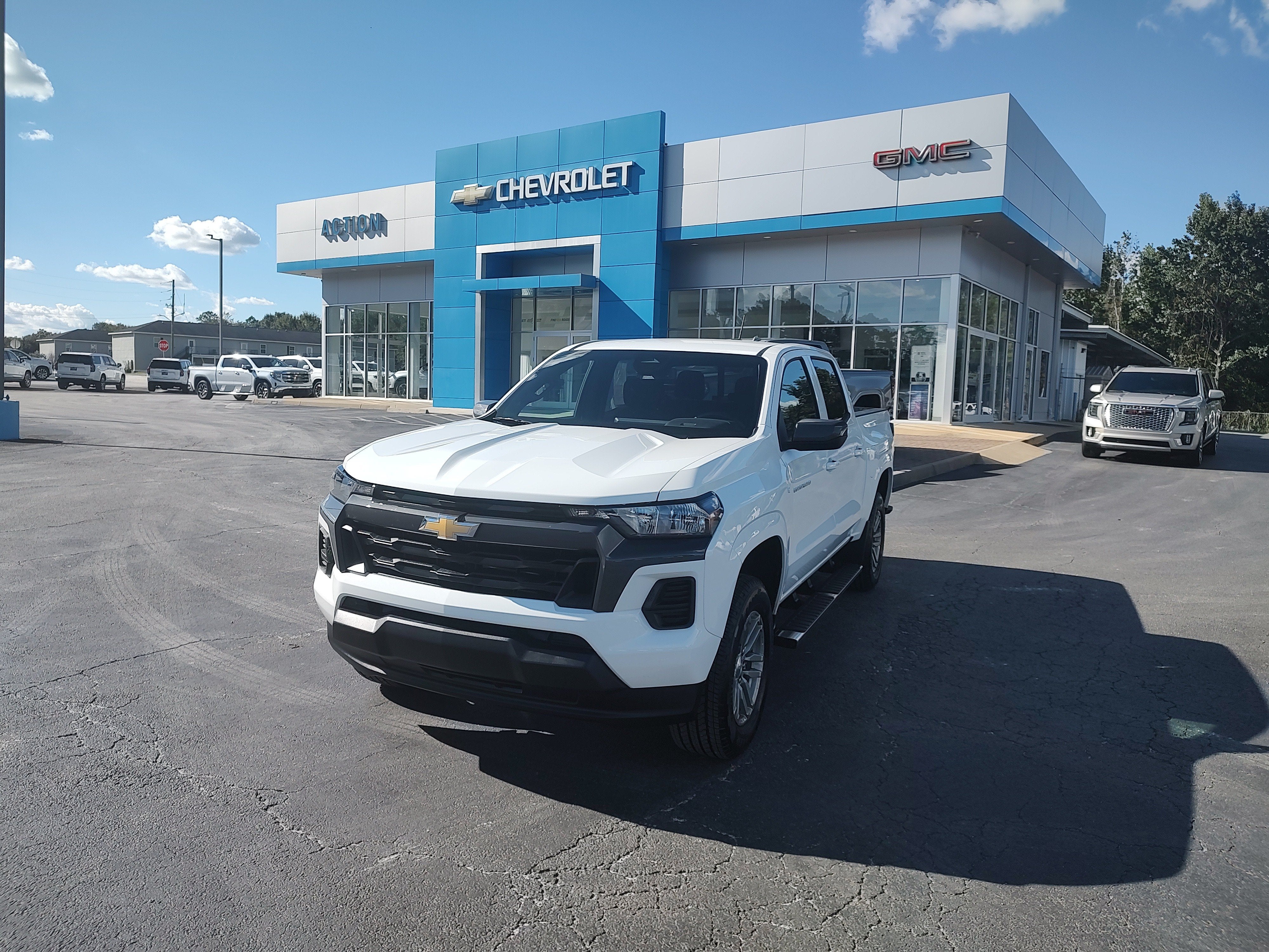 2025 Chevrolet Colorado WT/LT