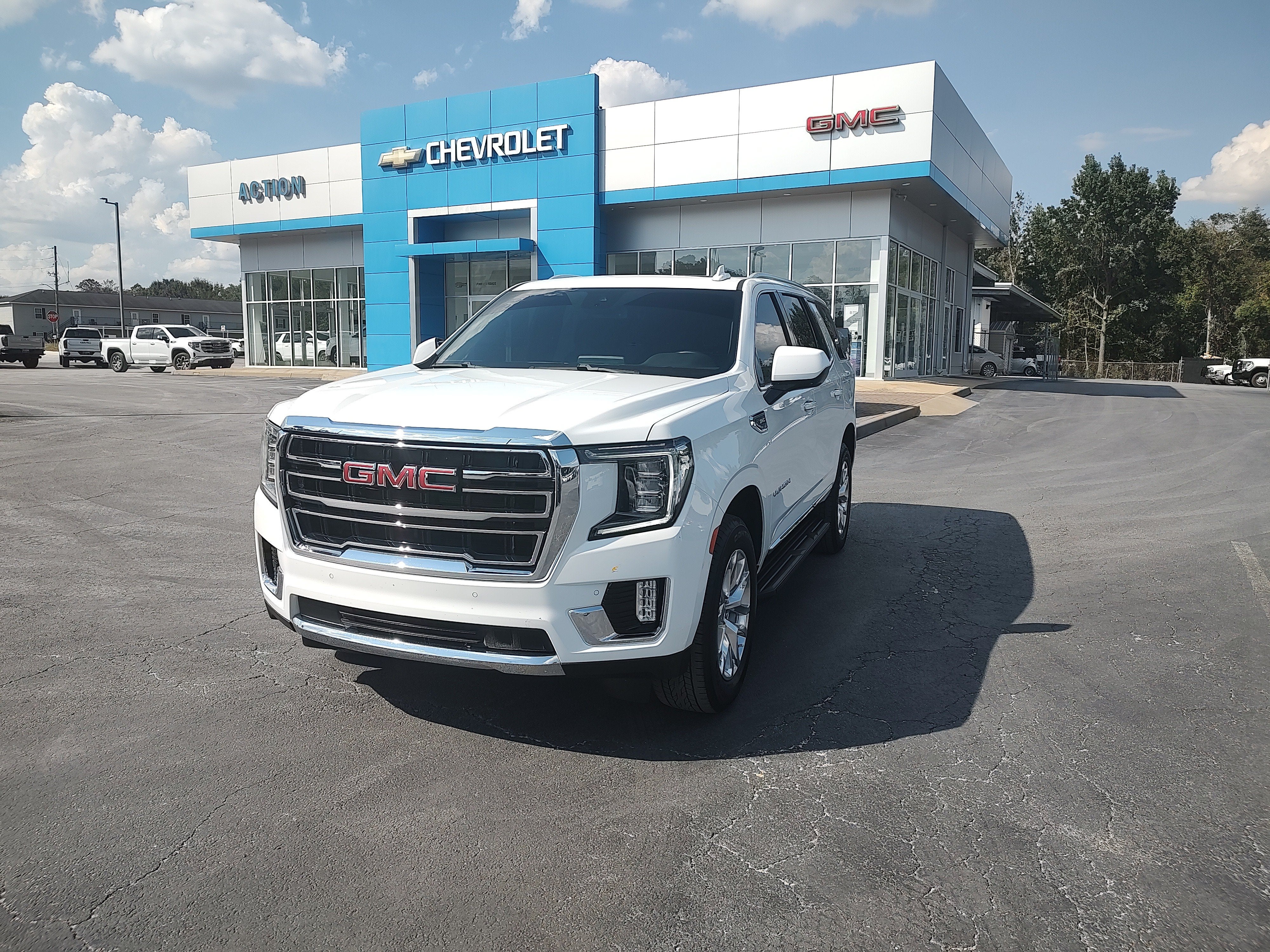 2024 GMC Yukon SLT