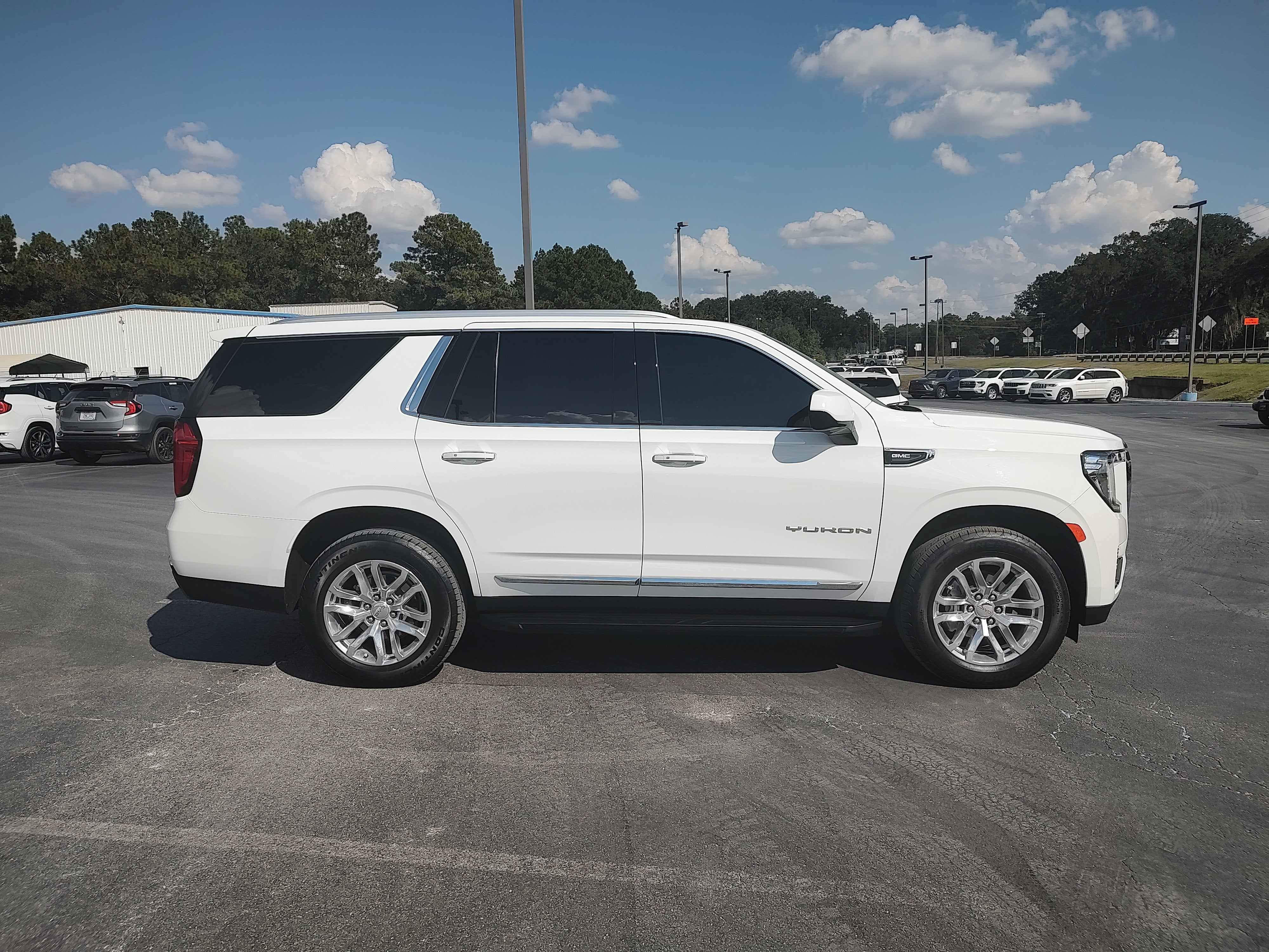 2024 GMC Yukon SLT
