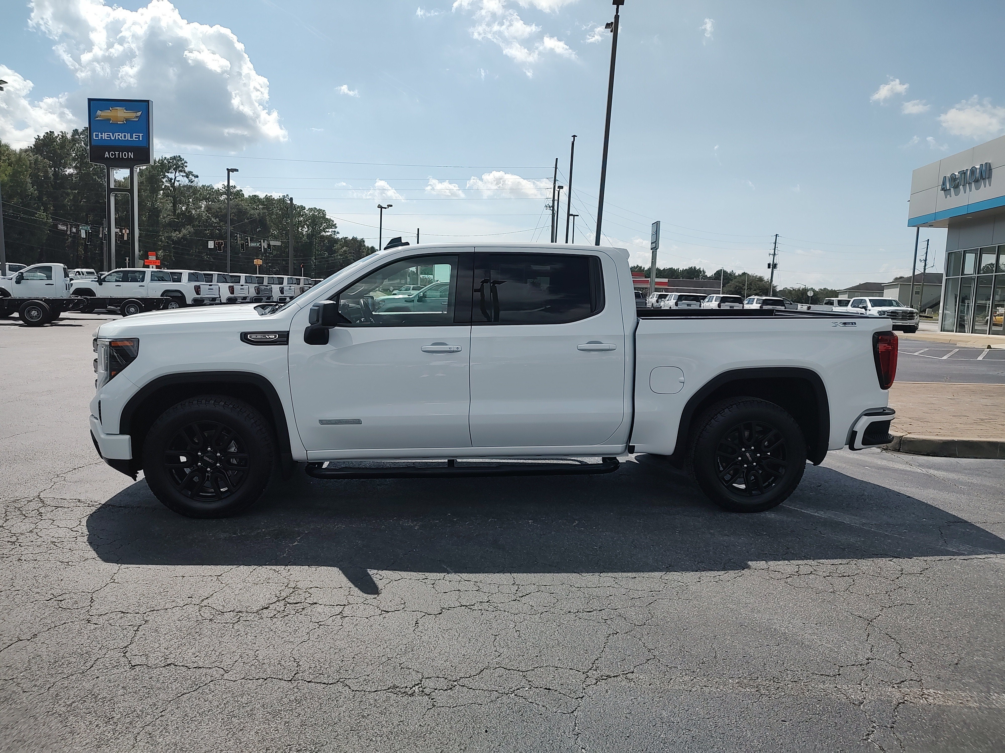 2024 GMC Sierra 1500 Elevation