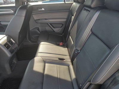 2021 Volkswagen Atlas Cross Sport 3.6L V6 SE w/Technology R-Line