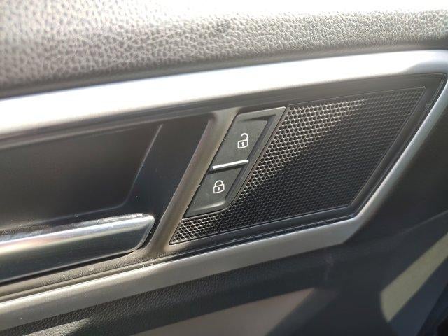 2021 Volkswagen Atlas Cross Sport 3.6L V6 SE w/Technology R-Line
