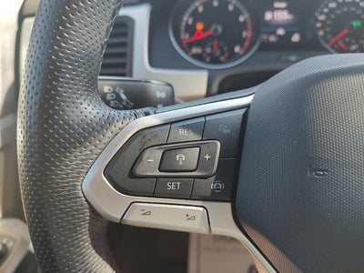 2021 Volkswagen Atlas Cross Sport 3.6L V6 SE w/Technology R-Line